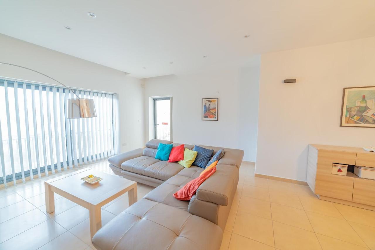 Luxury Seaview & Pool-Hosted By Sweetstay Mellieħa Exteriör bild